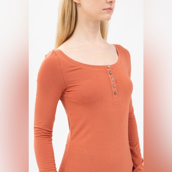 NOT LABELED*brand name*Organic Cotton Bamboo Long Sleeve Henley in Coral Size XL - Picture 1 of 4